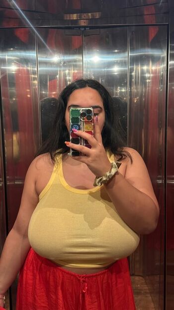 Full leaked Abir arous private onlyfans photo