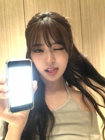 An Yujin 안유진 |