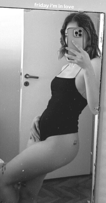Full leaked Analiagrc private onlyfans photo