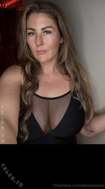 Anna Stone