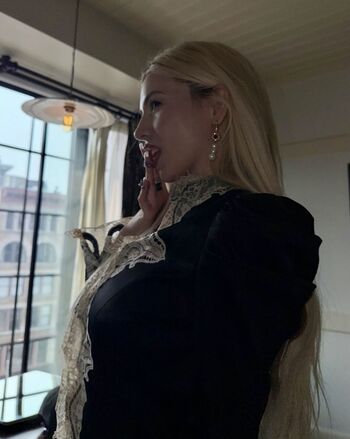 Full leaked Ava max private onlyfans photo