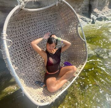 Full leaked Beabadoobee page private onlyfans photo