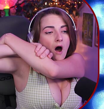 Caitlin Marie Reacts