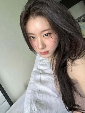 Full leaked Chaeryeong page private onlyfans photo