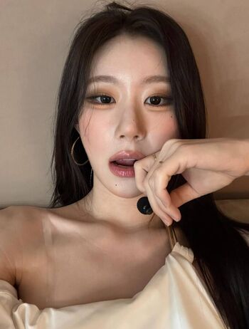 Full leaked Chaeryeong private onlyfans photo