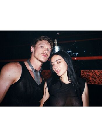 Full leaked Charli xcx private onlyfans photo