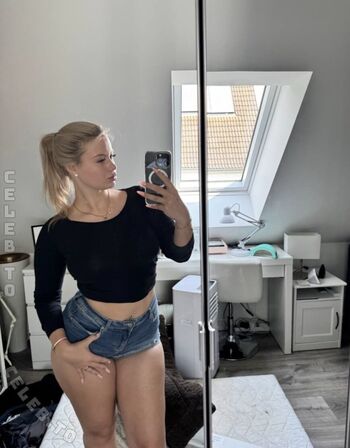 Full leaked Cherry evelyn page private onlyfans photo