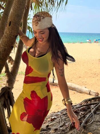 Full leaked Dara darnadue private onlyfans photo