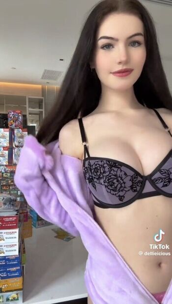 Full leaked Dellieisla private onlyfans photo