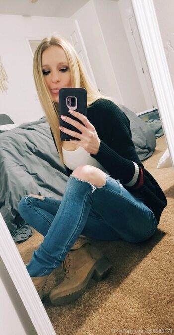Full leaked Elle dainty private onlyfans photo