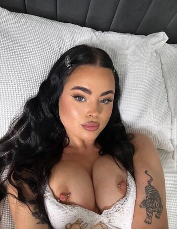 Full leaked Emily raine private onlyfans photo