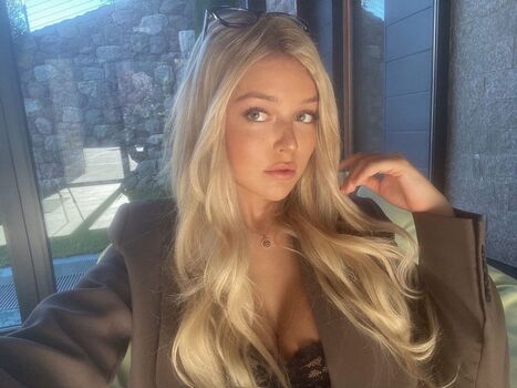 Full leaked Zoey sinn private onlyfans photo