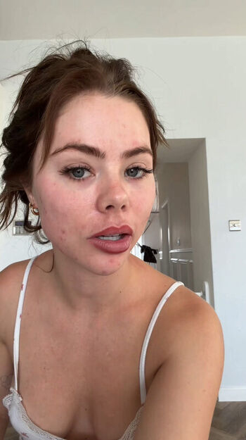 Full leaked Faithlouisak private onlyfans photo