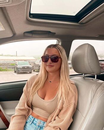 Full leaked Falynreilly private onlyfans photo