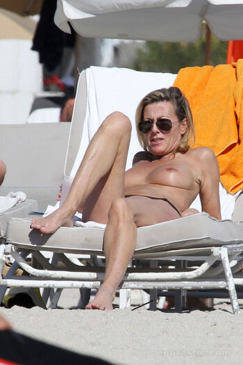 Full leaked French celebrities only singer page private onlyfans photo