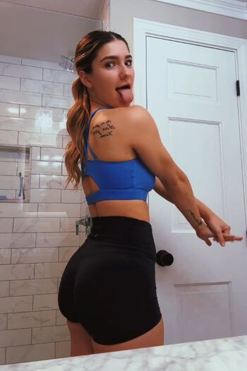 Full leaked Guiliannalynn private onlyfans photo