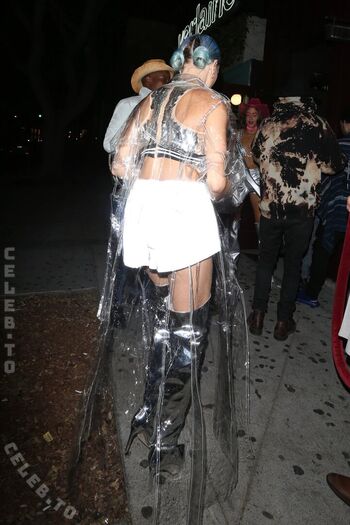Full leaked Hailey bieber private onlyfans photo