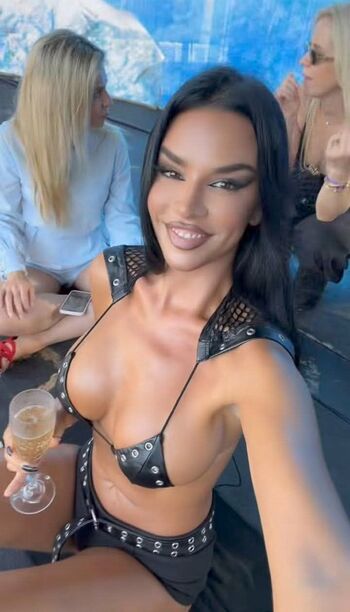 Ivana Knoll