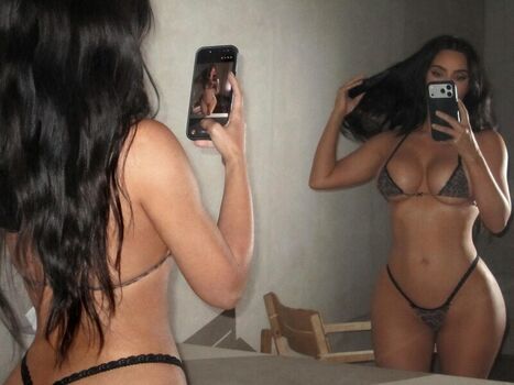 Full leaked Kim kardashian private onlyfans photo