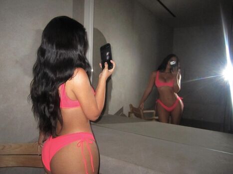 Full leaked Kim kardashian private onlyfans photo