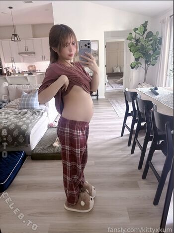 Full leaked Kittyxkum private onlyfans photo