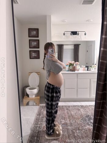 Full leaked Kittyxkum private onlyfans photo