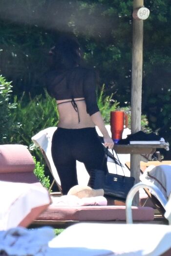 Full leaked Kylie jenner private onlyfans photo