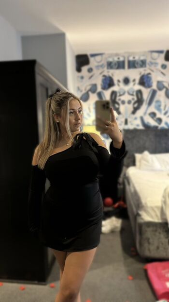 Full leaked L u c i f a i r private onlyfans photo