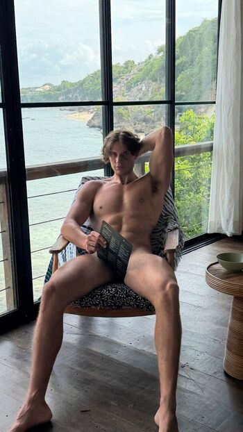 Full leaked Ladorian private onlyfans photo