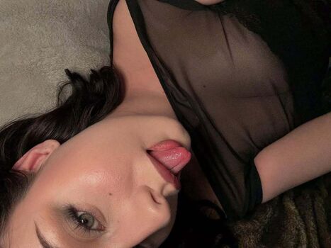 Full leaked Lady hennie faye private onlyfans photo