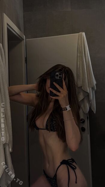 Lara Oster