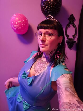 latex_neko_free