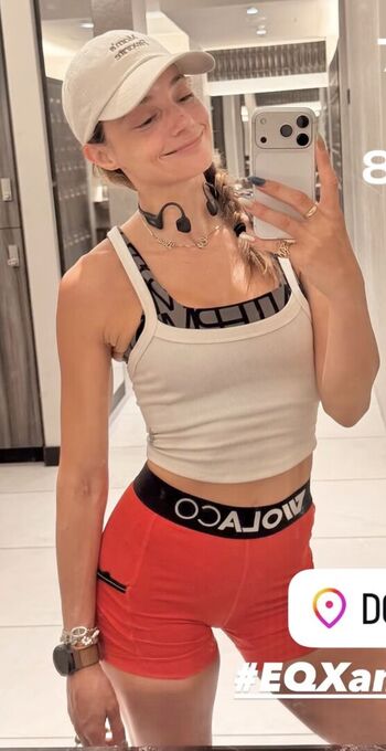 Full leaked Laura perlongo private onlyfans photo