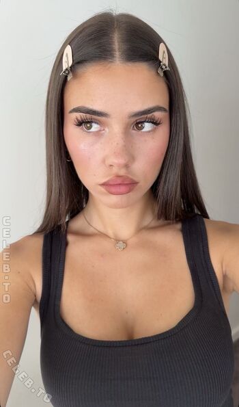 Full leaked Leah halton page private onlyfans photo