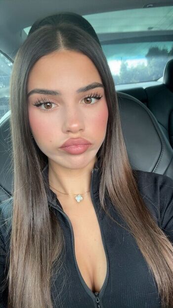 Full leaked Leah halton private onlyfans photo