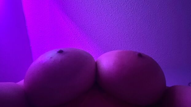 Full leaked Lebnaniyyaa private onlyfans photo