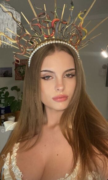 Full leaked Leni dnz private onlyfans photo