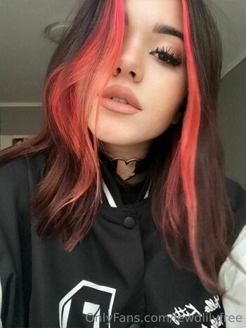 Full leaked Lewdlilyfree private onlyfans photo