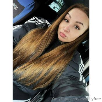 Full leaked Lewdlilyfree private onlyfans photo