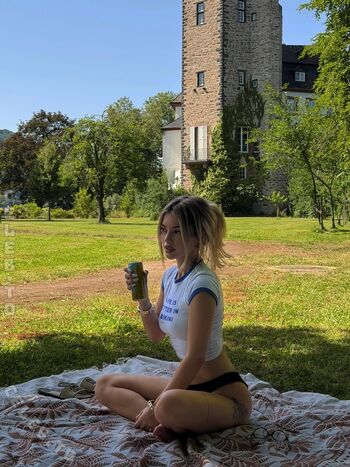 Full leaked Linuschka private onlyfans photo