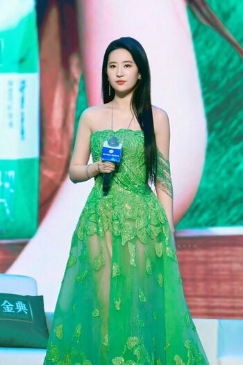 Full leaked Liu yifei private onlyfans photo