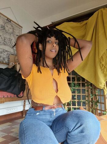 Full leaked Livie burke private onlyfans photo