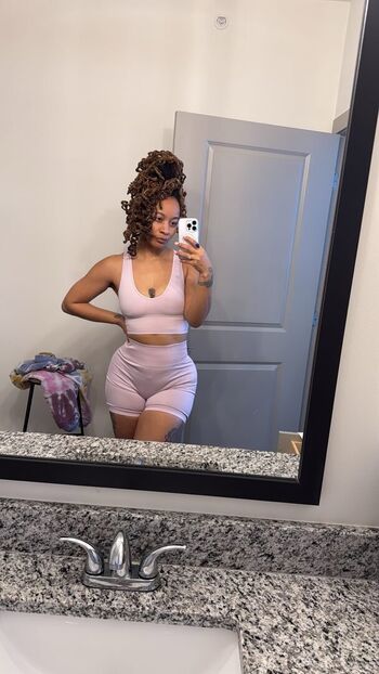 Full leaked Lovemedownpink private onlyfans photo