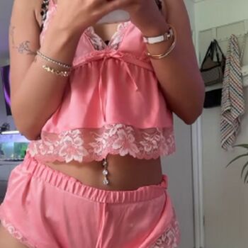 Full leaked Luvlivvyy  page private onlyfans photo