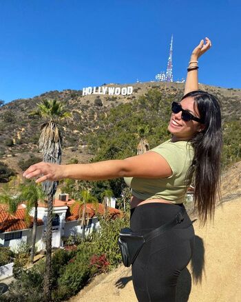 Full leaked Luztorresss private onlyfans photo