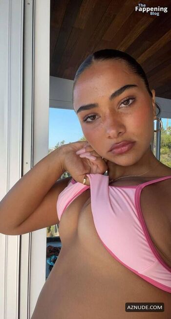 Full leaked Mae gomez private onlyfans photo