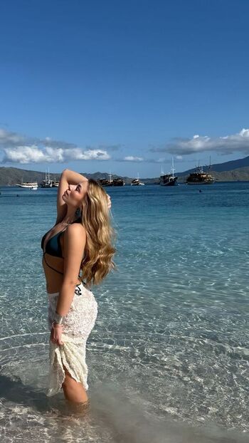 Full leaked Maeva dsc private onlyfans photo