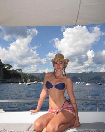 Full leaked Magica perez private onlyfans photo