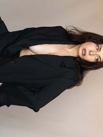 Full leaked Manon nadolny page private onlyfans photo