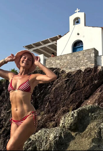 Full leaked Mature women private onlyfans photo